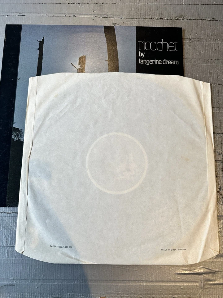TANGERINE DREAM - RICOCHET / NM UK 12" VINYL LP A4/B1 1st Virgin Label Cover EX  - Image 4 of 4