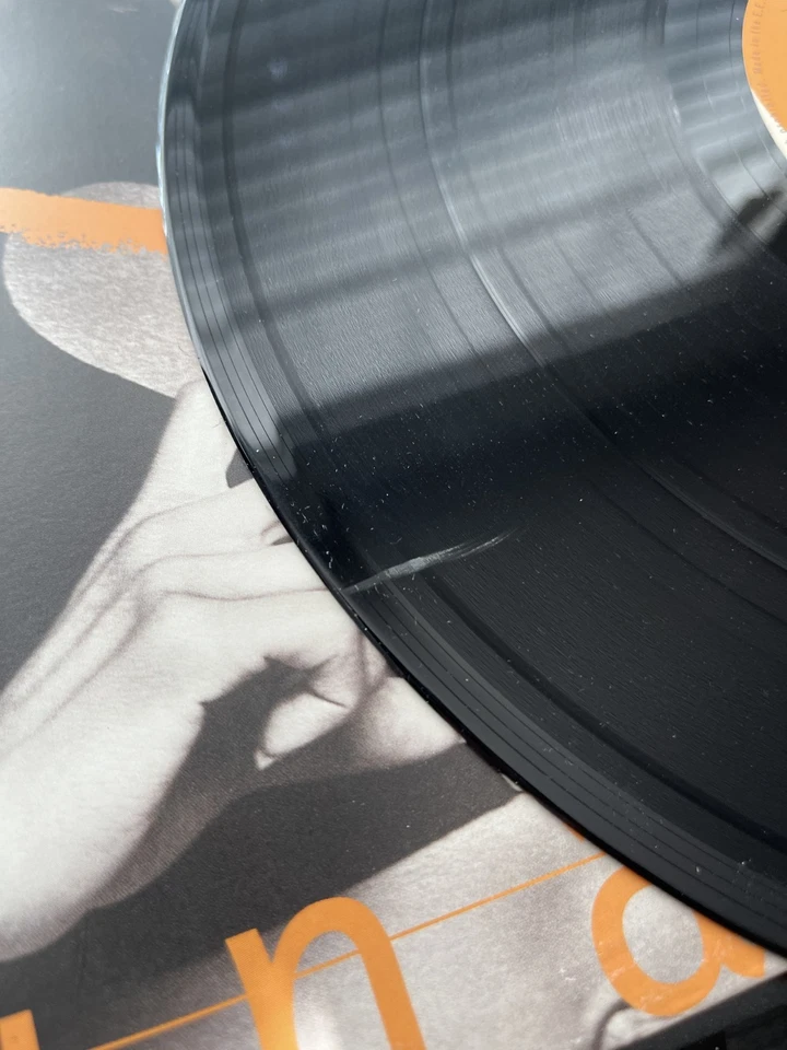 Janet Jackson - Runaway OG 1995 EURO Press 12" in Picture Cover VG/VG+ - Image 2 of 3