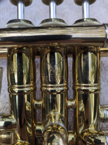Bach 239G, medium large bore, Stradivarius C Trumpet, with Gold Brass Bell - Picture 4 of 12