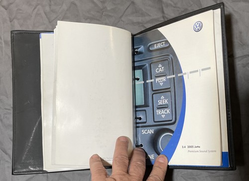 2005 Volkswagen VW Jetta Owner Owner's User Manual Reference Guide Maintenance - Picture 8 of 9