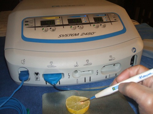 Conmed System 2450 ESU, Patient Ready with Mono and Bipolar Foot Pedals & Cart - Picture 4 of 12