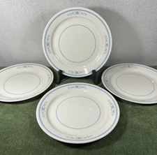 Corelle by Corning NEEDLEPOINT Set of 4 Dinner Plates Beige w/Blue border