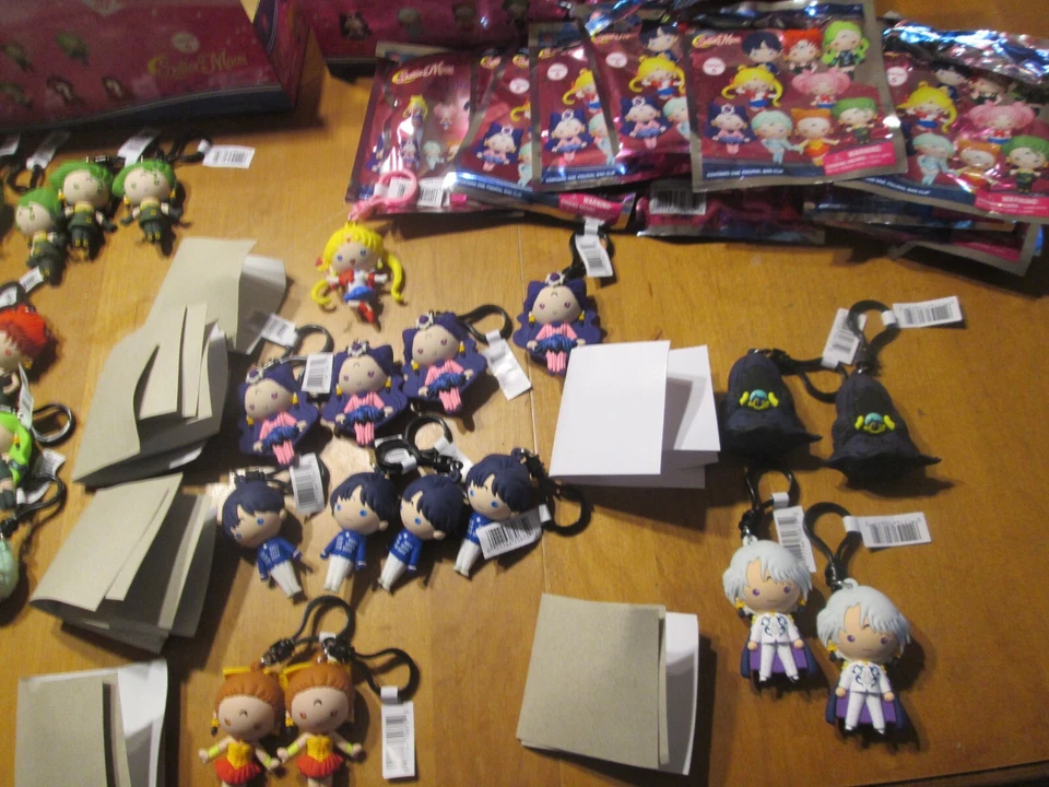 SAILOR MOON SERIE 6 3D BORSA CLIP APPENDIABITI PORTACHIAVI COMPLETA LA TUA COLLEZIONE NUOVO - Immagine 3 di 4