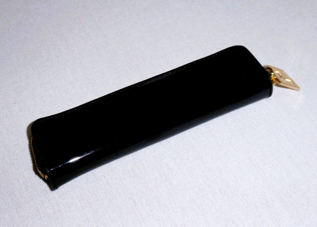 Paco Rabanne FAME Parfum Purse Spray & Patent Leather Travel Paco Rabanne FAME Parfum Purse Spray & Patent Leather Travel
