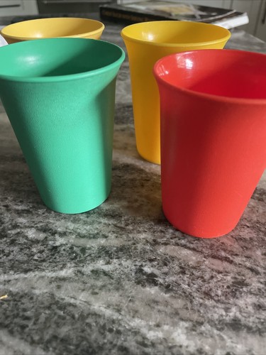Tupperware Vintage Style Bell Tumblers 7oz Kids Cups 4pc Made In USA - Picture 2 of 4
