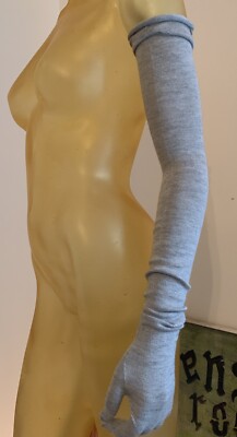 Brunello Cucinelli Women s Cashmere Long Gloves Sz S/M  NWOT Pair With Bag