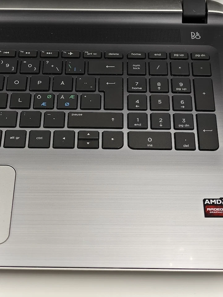 Laptop HP Pavilion 15-ab128no - AMD A10, 8GB RAM, Sin SSD, 15.6" HD - Imagen 4 de 4