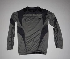 Venum MMA Rashguard Silver Gray Long Sleeve Men’s Size L