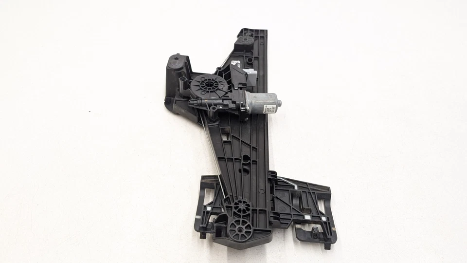 PEUGEOT 2008 MK2 P24 WINDOW REGULATOR REAR LEFT PASSENGER SIDE 9830003080 2024 - Image 2 of 4