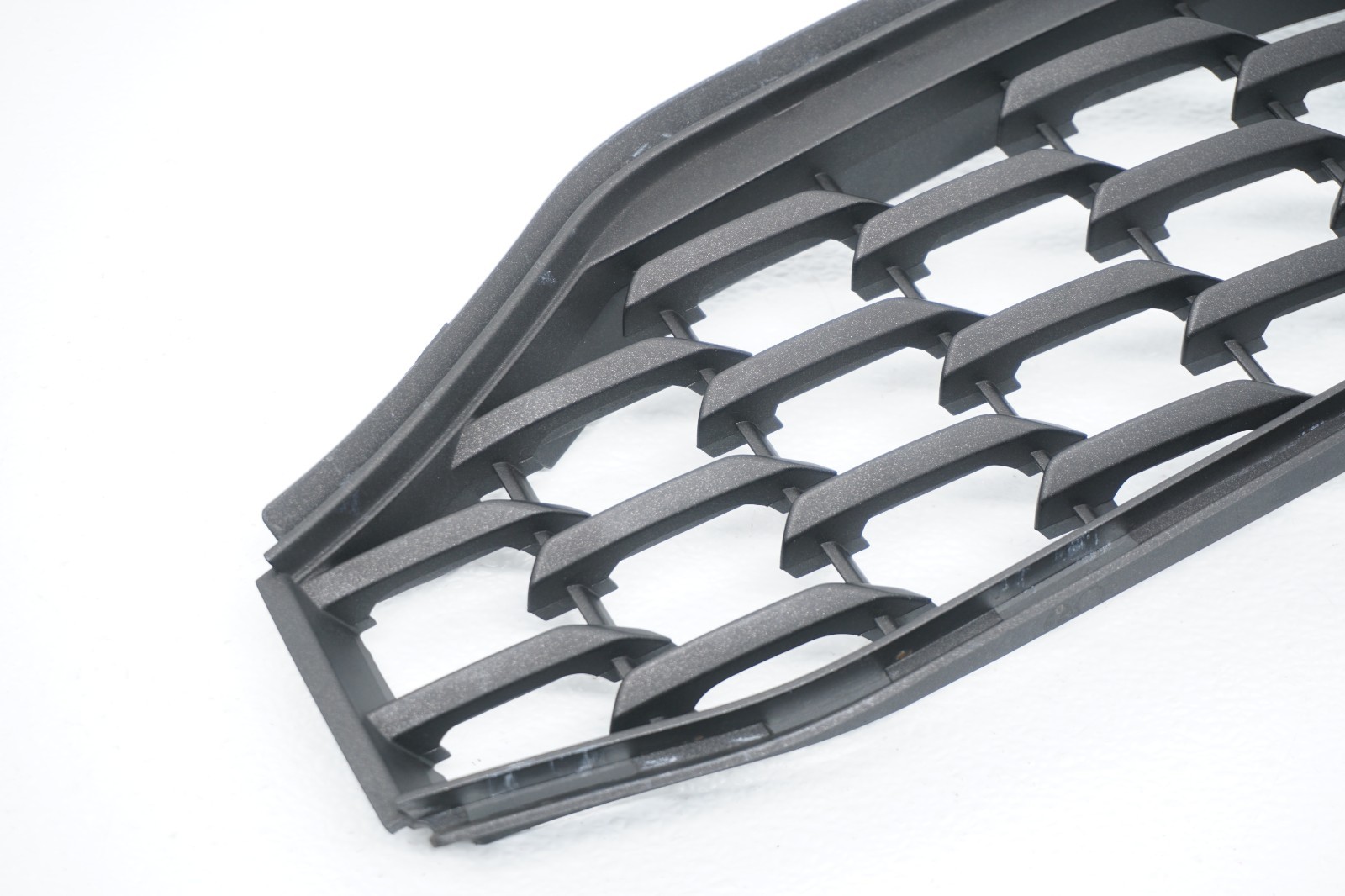 2014-2020 MASERATI GHIBLI OEM FRONT LEFT SIDE BUMPER LOWER MOLDING GRILLE