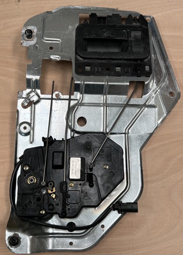 VW Transporter Rear Barn Door Lock Assembly 7H0 827 201 M