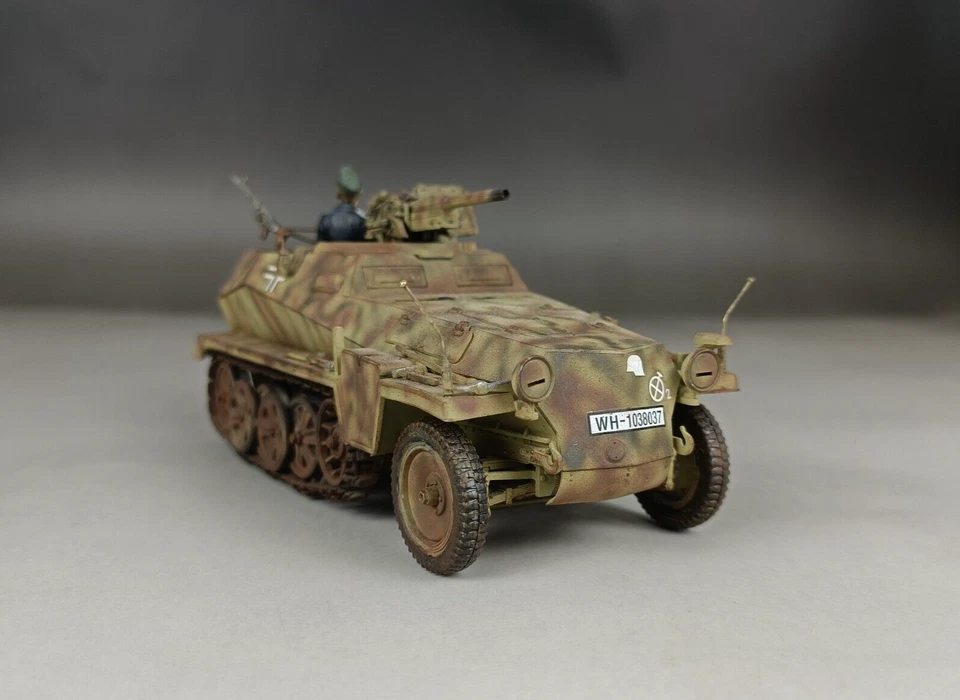 1/35 Built WWII German Sd.Kfz 250/10 3.7cm Pak Grossdeutschland Half-Track Model - Image 3 of 4