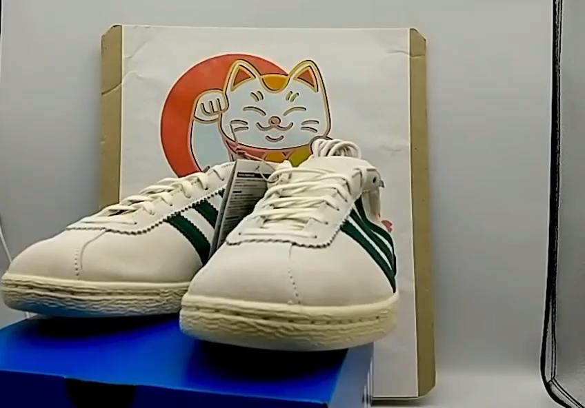Adidas Originals TOBACCO Off White / College Green JR2742 Adidas Originals TOBACCO Off White / College Green JR2742