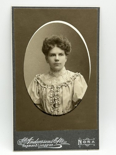 Antique CDV Photo Beautiful Woman Ruffles Victorian Fashion Sweden - Picture 2 of 4