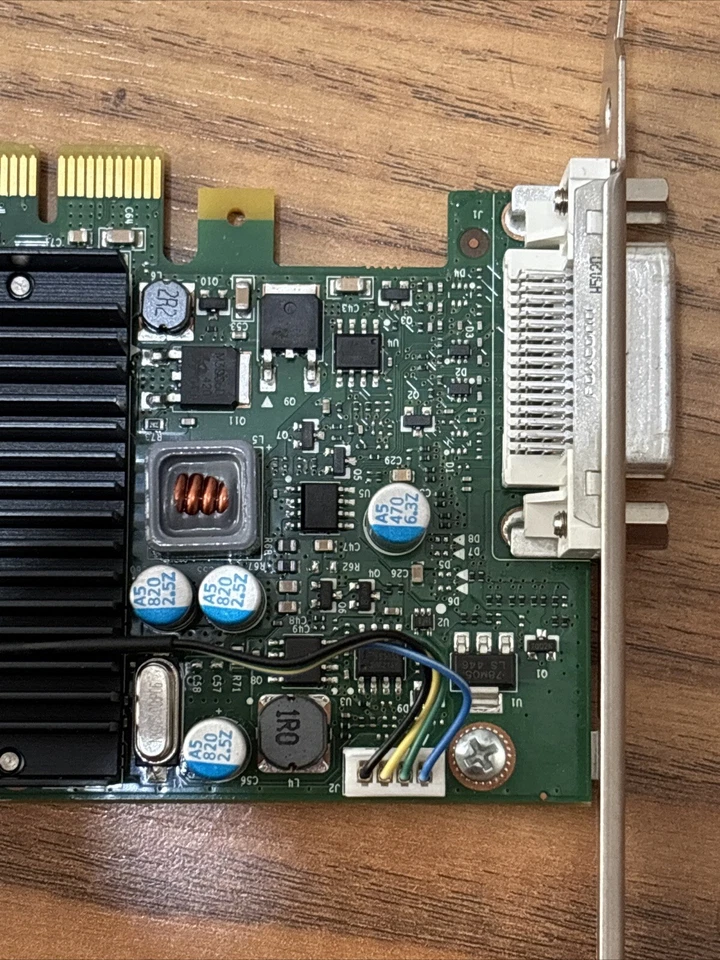 Nvidia Quadro NVS 315 1 GB DDR3 SDRAM PCI Express x16 Video Card - Image 3 of 4