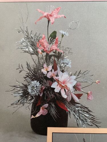Vintage Wangs International Flower Portfolio Flower Arrangement Designs BKW076 - Picture 3 of 17