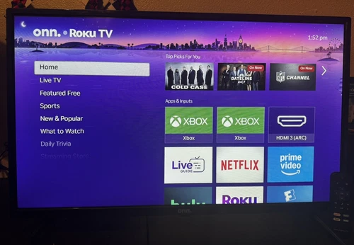 32” Class HD LED Roku Smart Television ONN