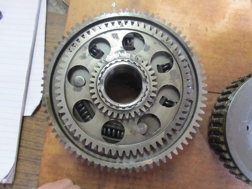 1995 Suzuki GSXR 750 Clutch Assembly 21200-21842 - Picture 5 of 6