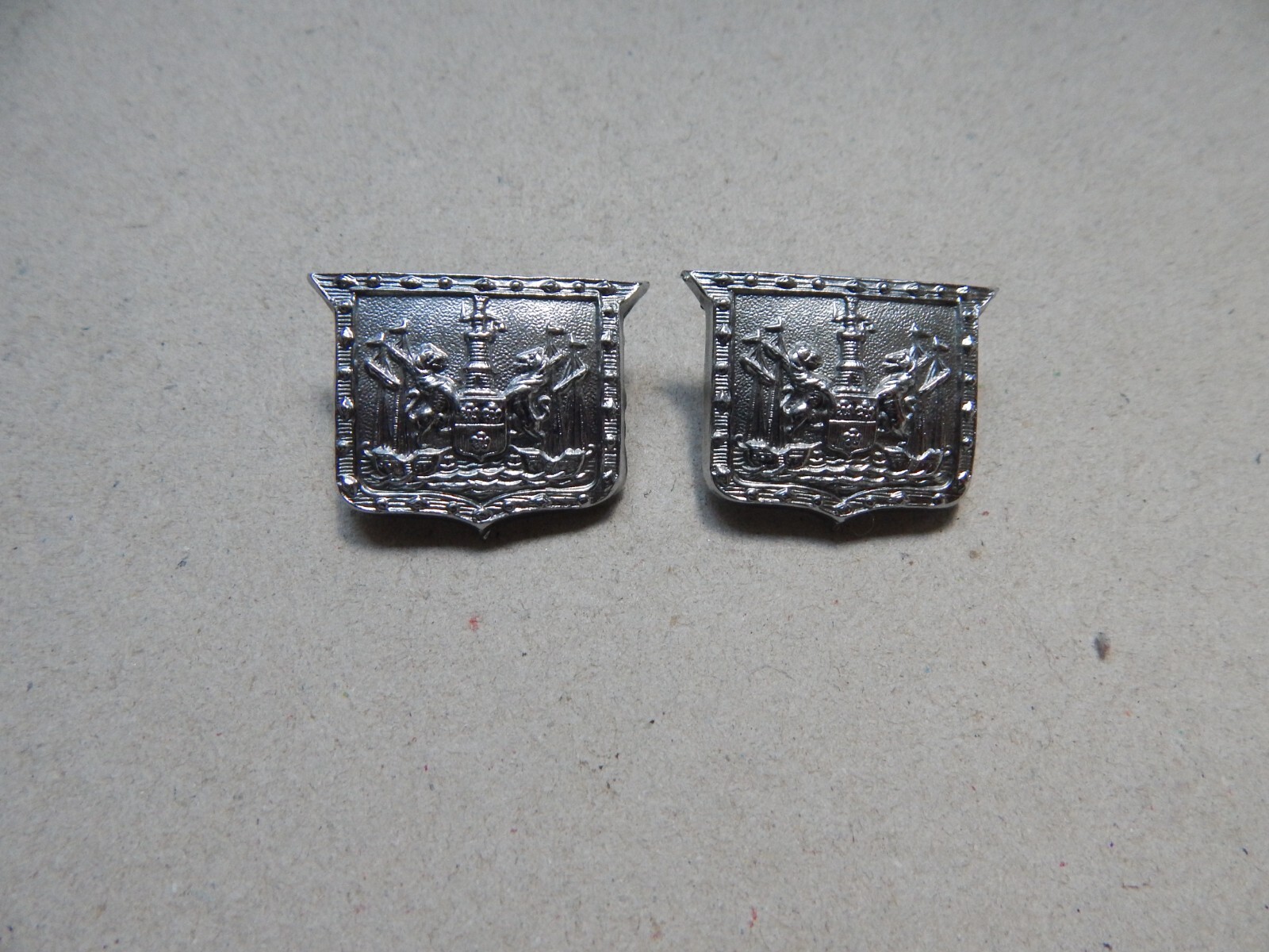 Picture 1 of 2