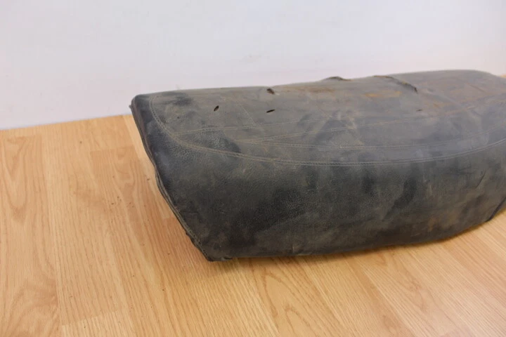 Sillín de asiento Kawasaki KZ400D 1975-1977 Foto 4 de 4