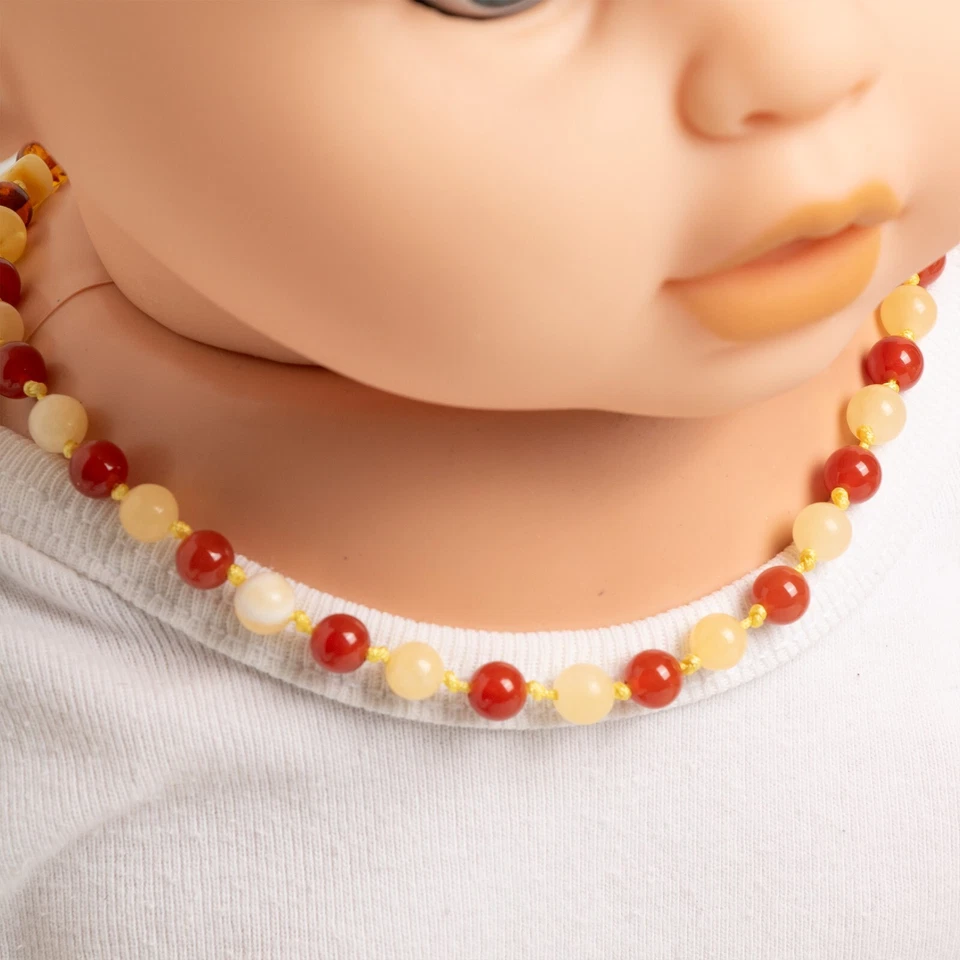Juego de collar y pulsera de piedra natural para bebé - calcita, ágata roja y ámbar Foto 2 de 4
