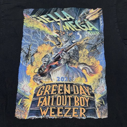 2021 Green Day Medium 2-sided Black T-shirt Tour Band Weezer Fall Out Boy Guitar - Picture 1 of 8