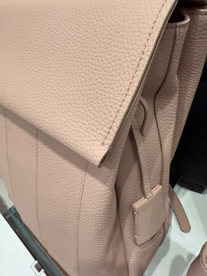 NOVA Mochila para Notebook Tumi Georgica KIMBELL 100% COURO 14,25” - ROSA LÍRIO - Imagem 2 de 4