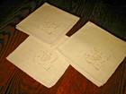 Set of 3 Vtg Embroidered Linen Napkins 10.5 sq. — photo 1