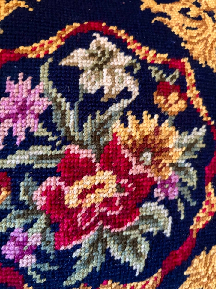 РУЧНОЙ РАБОТЫ ВЫШИВКА 12 «КВАДРАТНАЯ ПОДУШКА, ТЕМНО-СИНИЙ, С ЦВЕТАМИ - Изображение 2 из 4