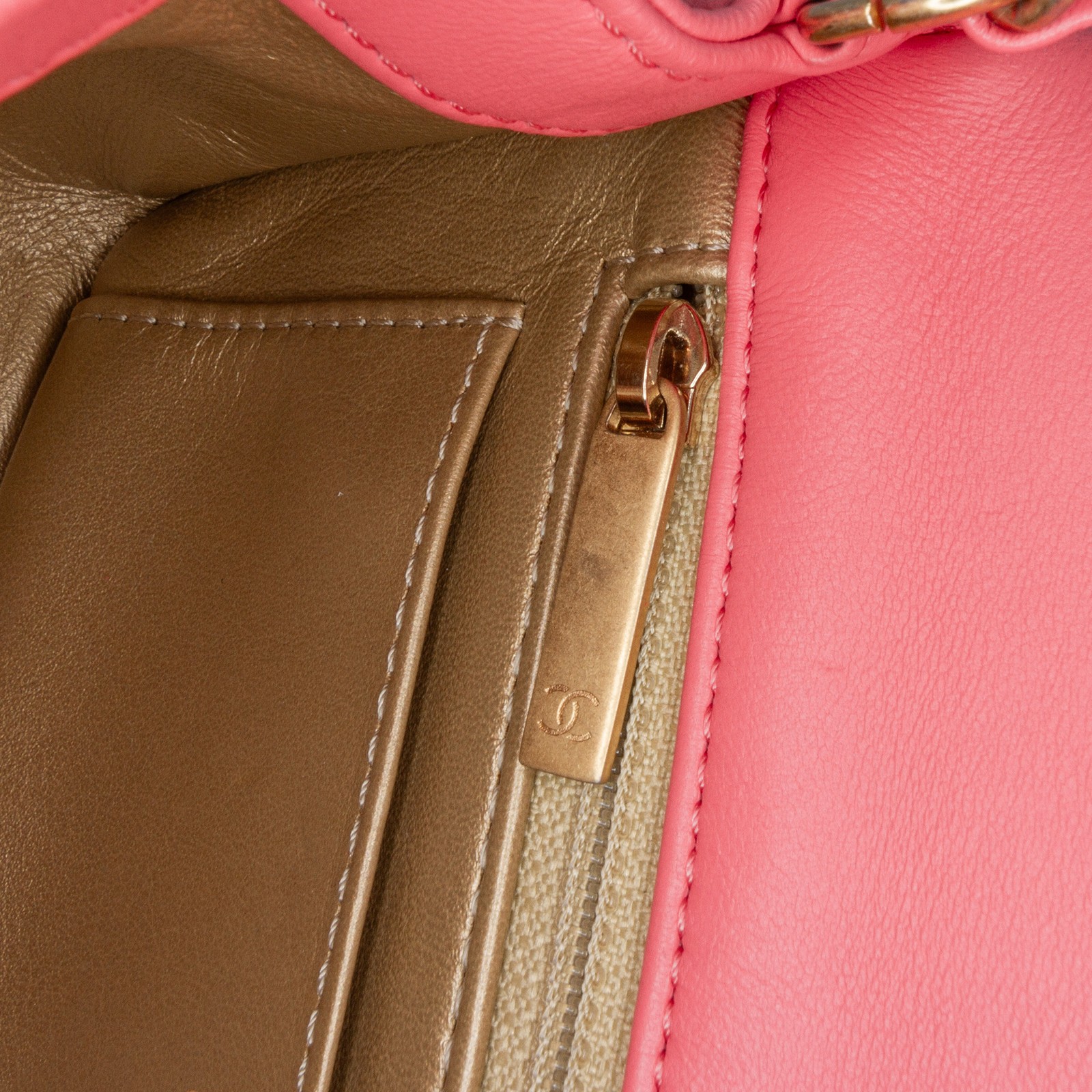 Authenticated Chanel Mini Rectangular Classic Lam… - image 6