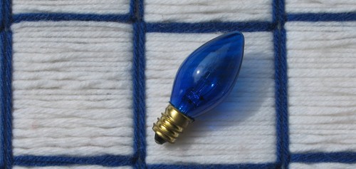 BOX of 24 new TRANSPARENT 7 watt COBALT BLUE 130V CHRISTMAS string LIGHT bulb C7 - Picture 4 of 4
