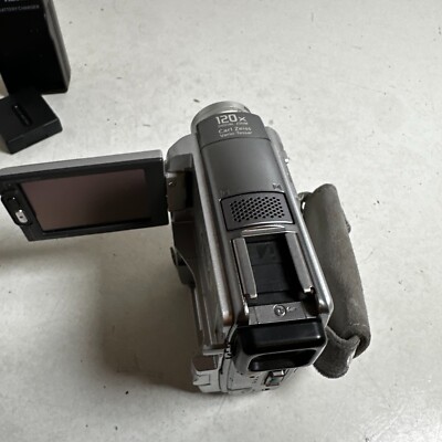 【希少】SONY　DCR-PC109　MiniDV対応 Sony DCR-PC109 Mini DV digital camcorder at Crutchfield