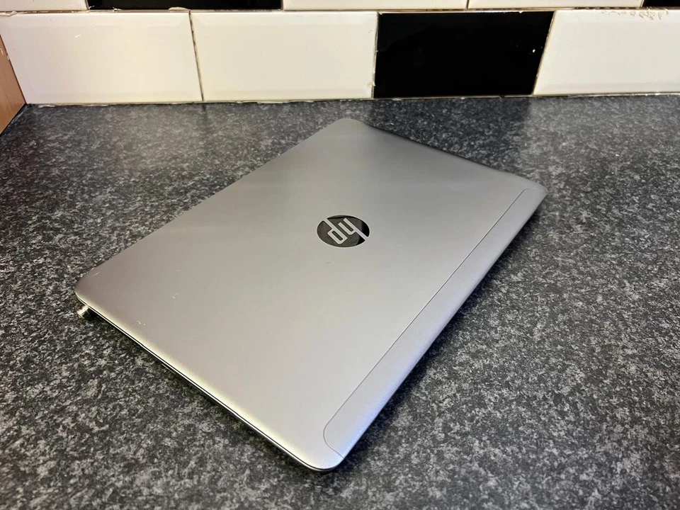 HP EliteBook Folio 1040 G1 i5 Laptop @ 2.4GHz 8GB Ram 256GB SSD with Charger - Image 3 of 4