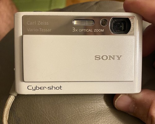 Sony Cyber-shot DSC-T20 8.1MP Retro Digital Camera - White -