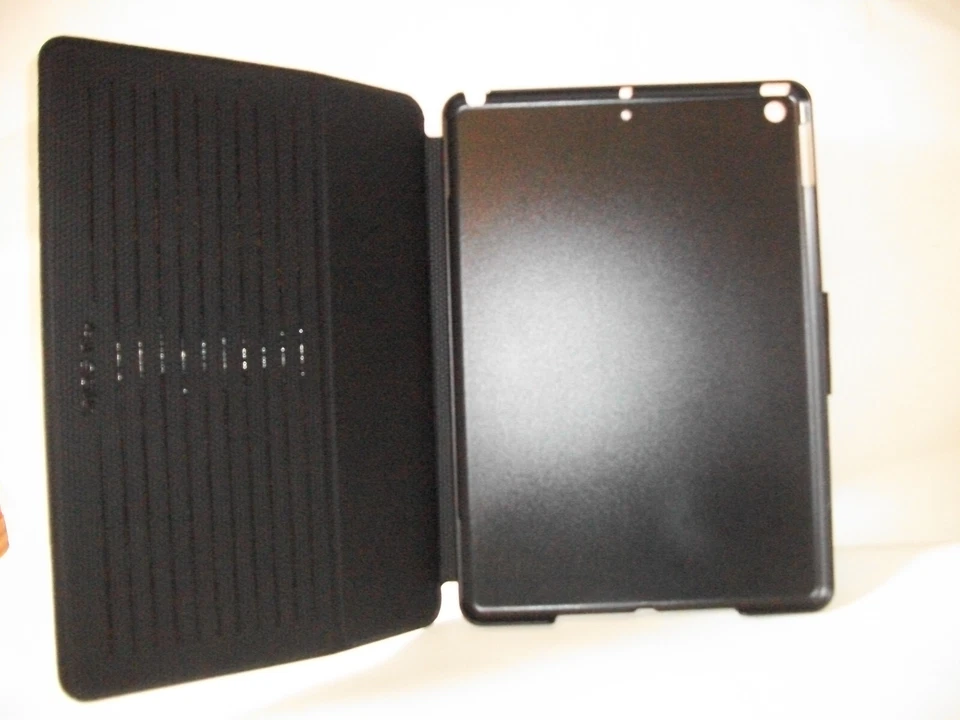 Solo Sentinel Slim Case for iPad Air - Black Denim - Image 2 of 3