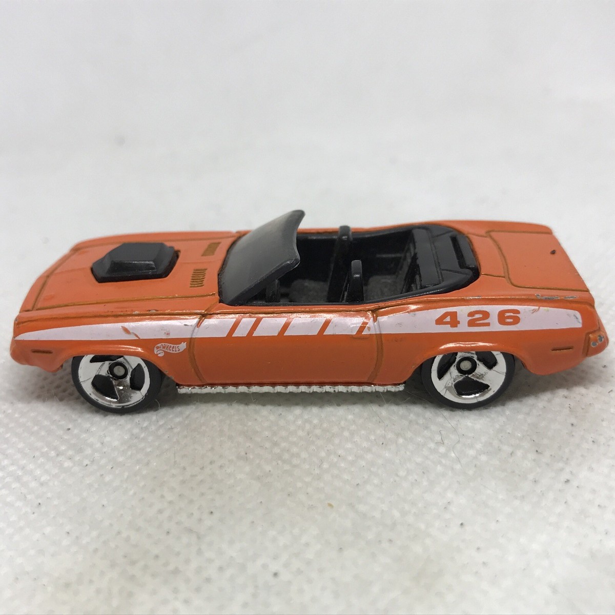 ミニカー Hot Wheels KING KUDA Amazon.com: Hot Wheels King Kuda, HW Art Cars 8/10 [red] 152