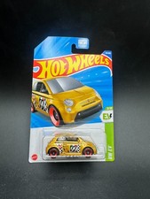 HOT WHEELS FIAT 500E 33/250 Z6