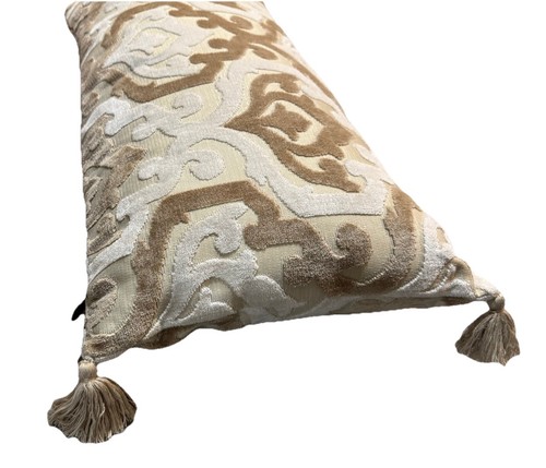 PIER 1 IMPORTS 26x13" LUMBAR THROW PILLOW W Cream Tan Damask Raised Print Zip - Picture 2 of 5