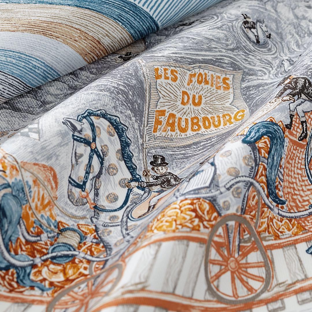 *HERMES*スカーフ カレ90 Les Folies du Faubourg Hermes Scarf Les Folies du Faubourg 90 cm silk light blue