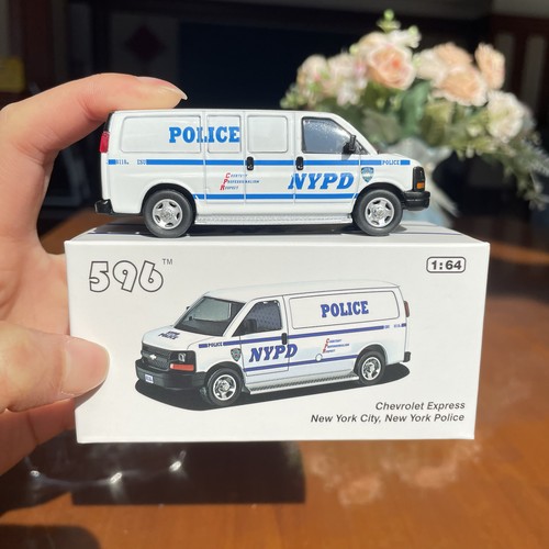 596 Model 1:64 Chevrolet Express New York City New York Police ...