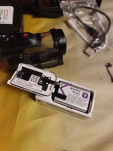Sony HDR-AZ1 Action HD Camera With Waterproof Case and Battery and 32GB Micro SD - Picture 9 of 10