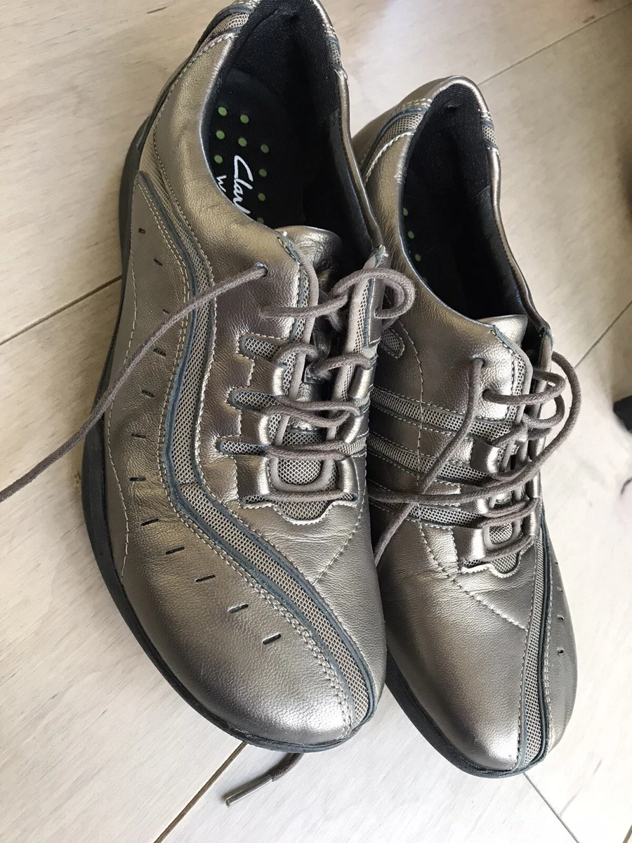 Clarks wave cheap wheel sneaker
