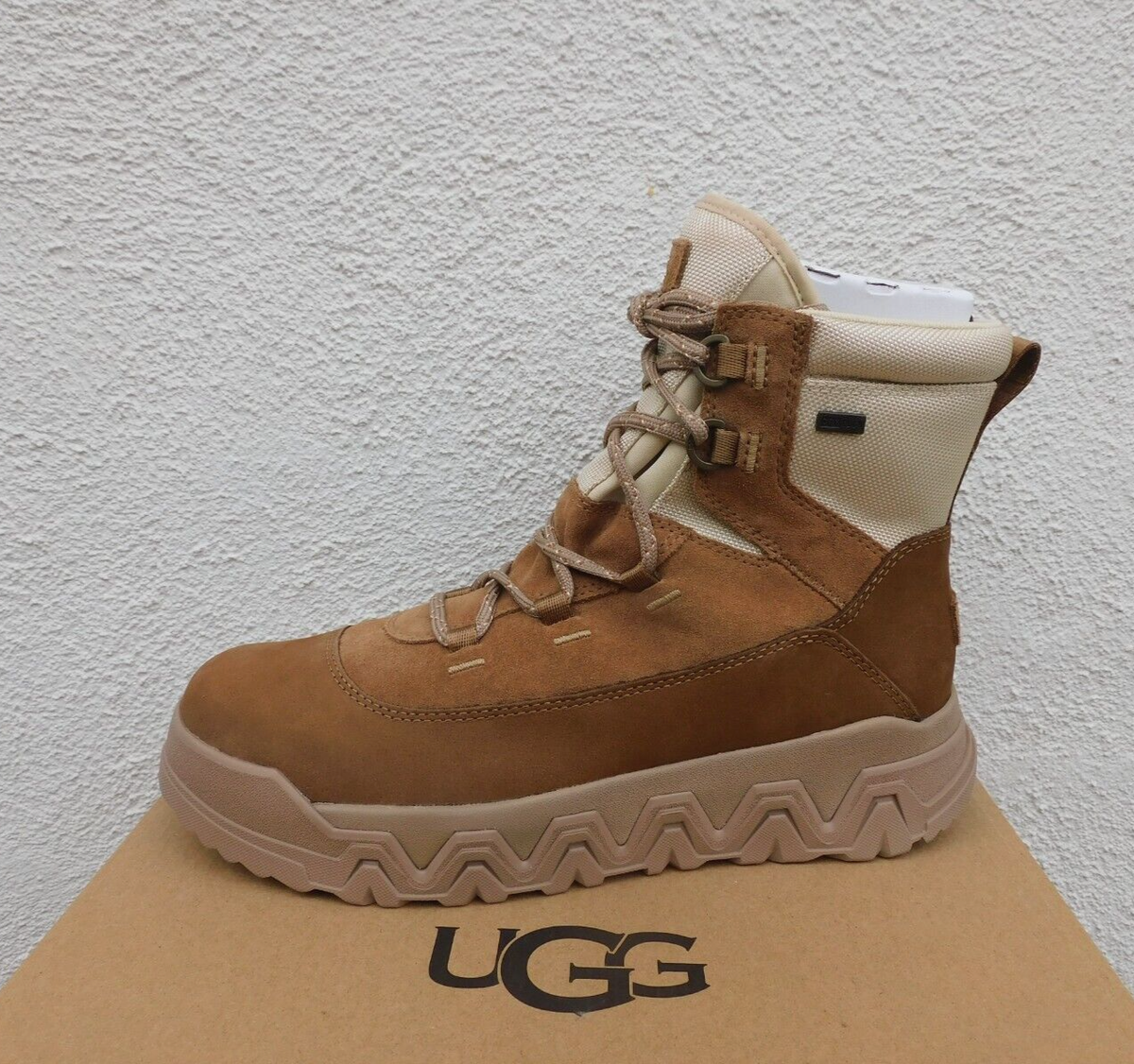 【UGG】TerreTrail Hi-Top UGG TERRETRAIL HI-TOP WATERPROOF SUEDE SNOW SNEAKER BOOTS