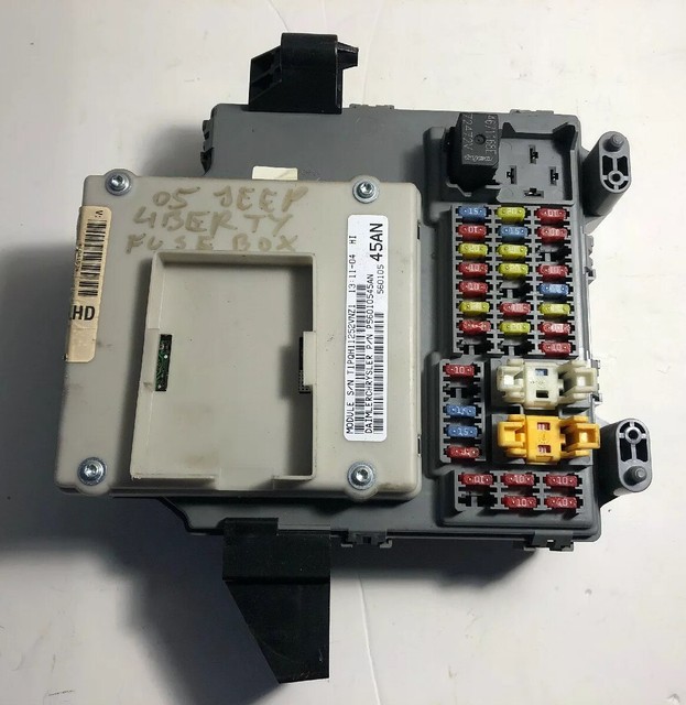 05 Jeep Liberty Junction Block Fuse Relay W/ Body Control ...