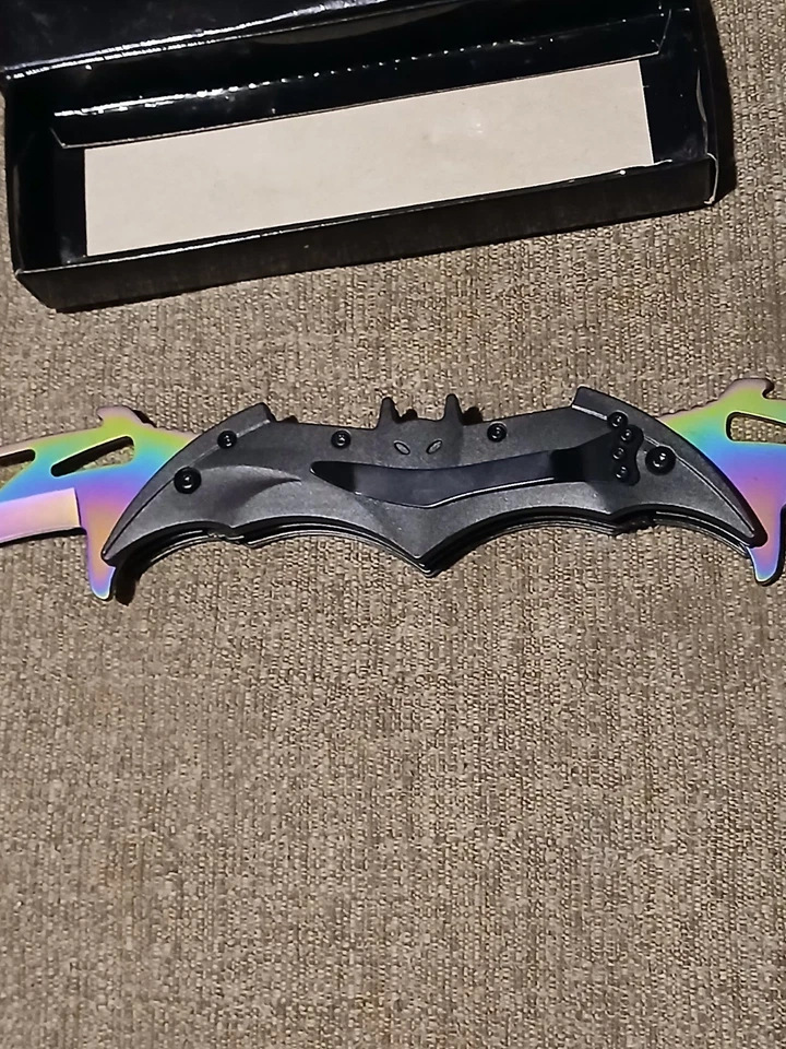DARK KNIGHT SPRING ASSISTED DUAL BLADE BATMAN TACTICAL FOLDING Pocket KNIFE BLK - Image 4 of 4