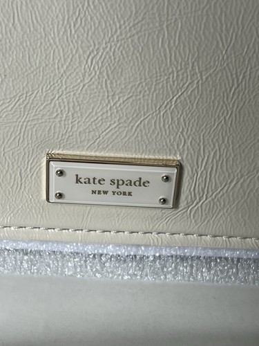 Bolso Bandolera Kate Spade Anacardo Cuero Arrugado Charol - Imagen 3 de 18