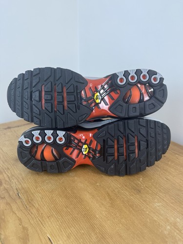 Nike Air Max Plus TN Wolf Grey / Picante Red DM0032-011 UK 8.5 BNIB RRP £175 - Picture 9 of 13