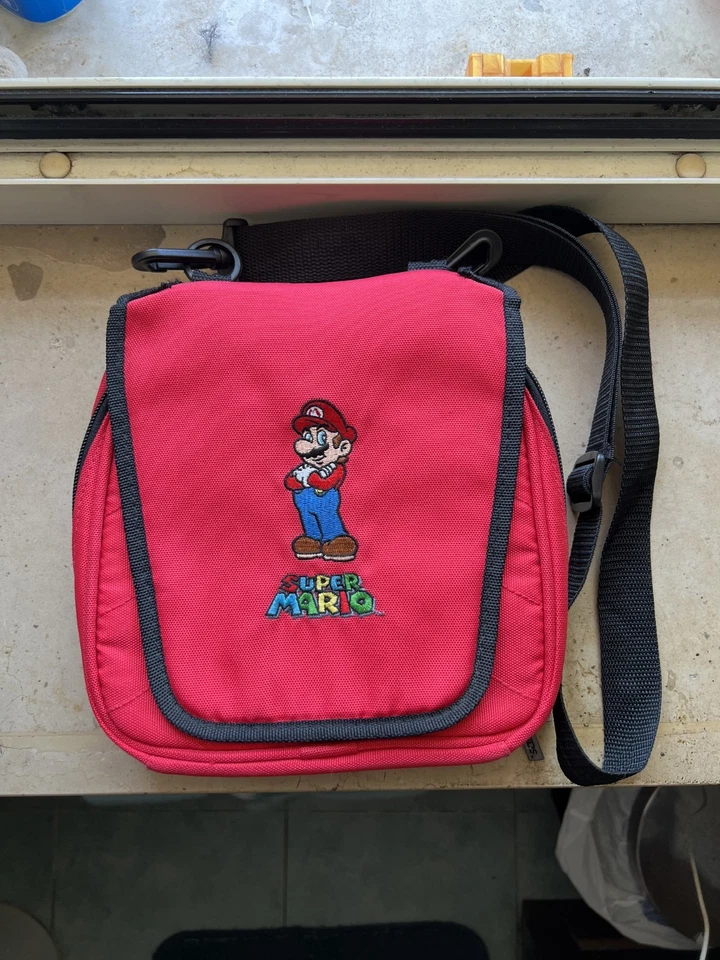 Official Nintendo DS Super Mario Travel Bag - Immagine 2 di 4
