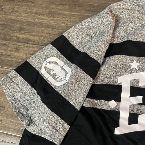 Ecko Unltd meliertes graues Strick-T-Shirt Kurzarm 1972 Nashorn gestreift Herren XL - Bild 6 von 11