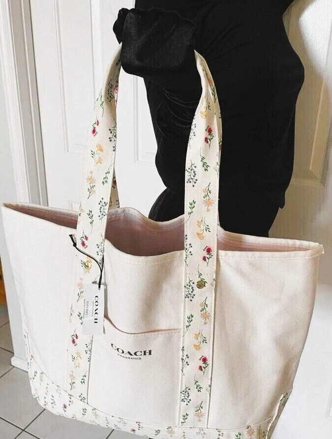 Discover more than 124 coach white bag with flowers best esthdonghoadian